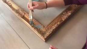 HOW TO ANTIQUE A FRAME USING CHALK PAINT. TIPS AND TRICKS TO GET A BEAUTIFUL ANTIQUE FINISH.