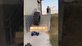 DID THE TRAXXAS MAXX RC BREAK??? DURABILITY TEST#rc #rccar #4x4 #shorts #durability #fypage #rcfun