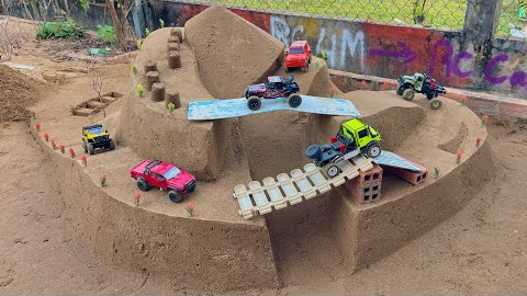 RC Off-Road Cars Adventure Through Tough Mountain Obstacles ⛰️🚗