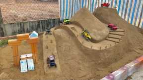 RC Cars Battle to Reach the Top of the Highest Mountain!⛰️