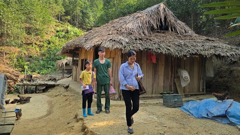 Fishing Skills highland boy Khai and Hiep catch fish to sell, and receive good news from toan