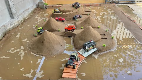 RC Cars Battle Across Floating Bridges & Tough Island Trails!